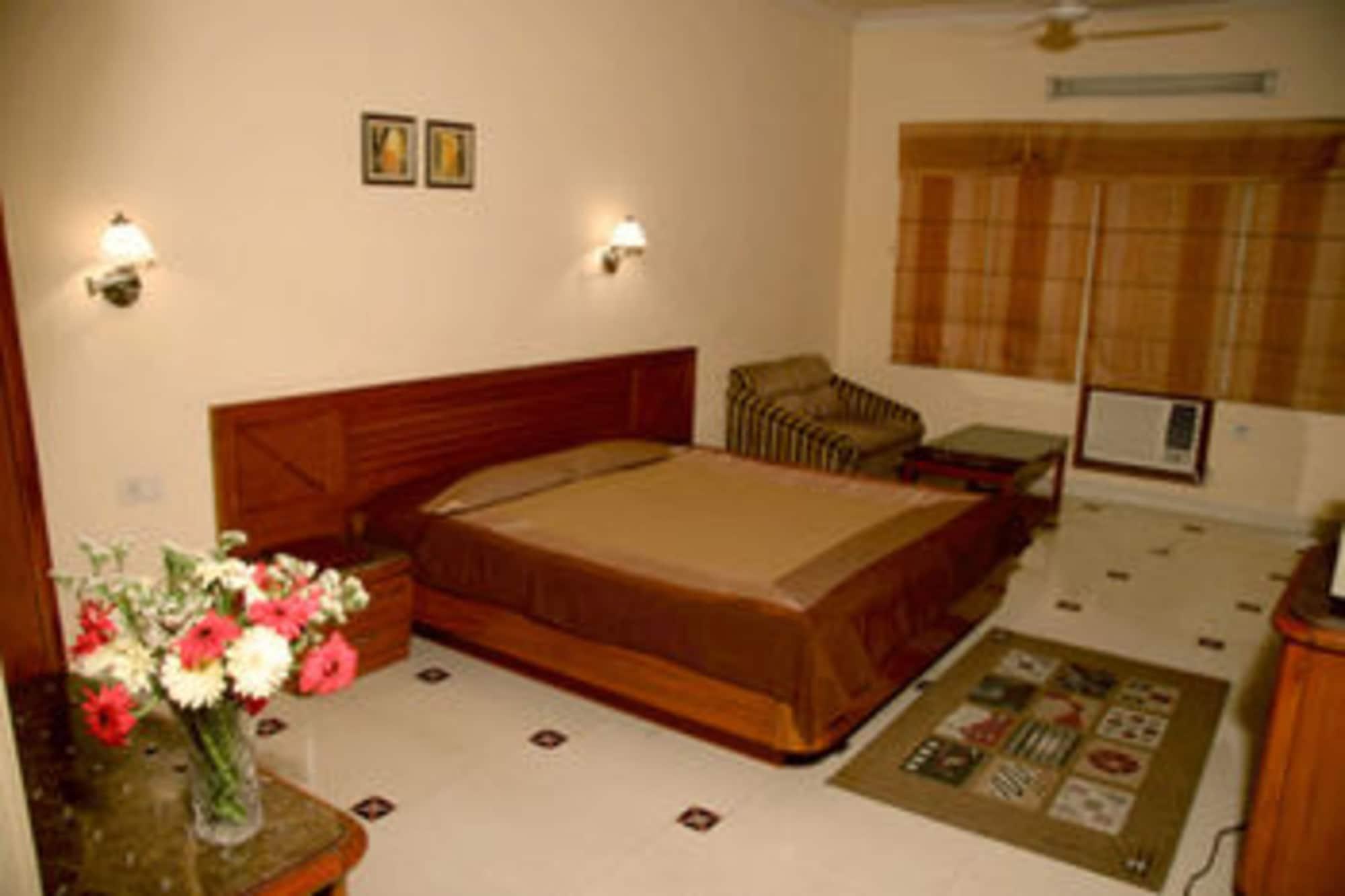 Airport Hotel Nueva Delhi Exterior foto