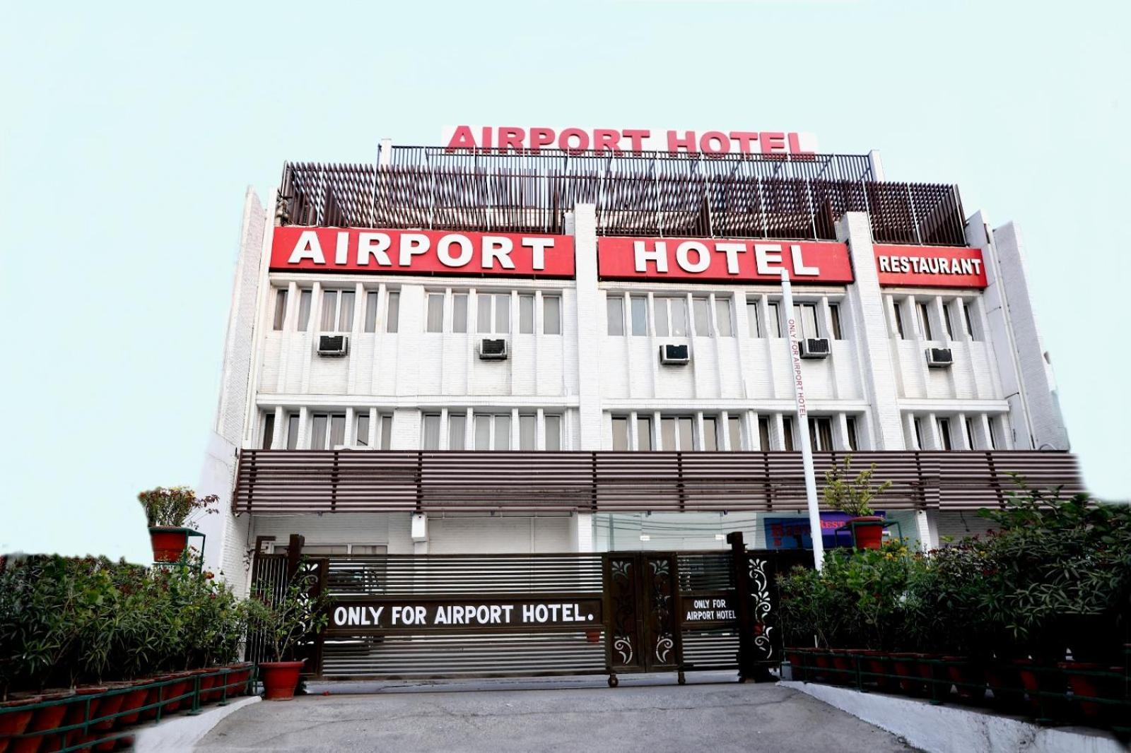 Airport Hotel Nueva Delhi Exterior foto